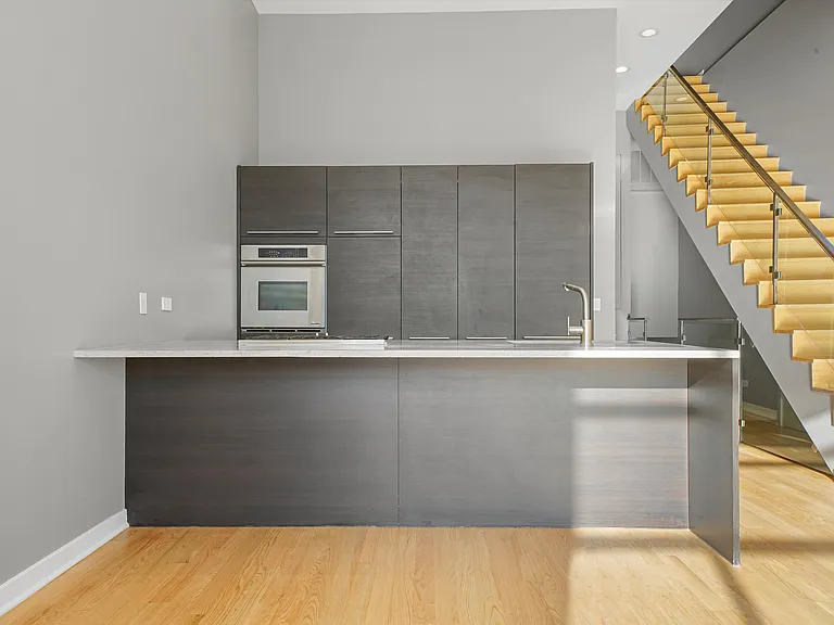 1541 N Bosworth Ave #PENTHOUSE — Photo 7