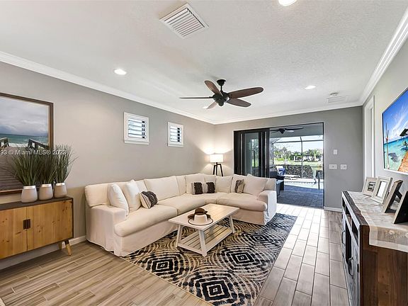 4th image of 4490 Beauty Leaf Cir