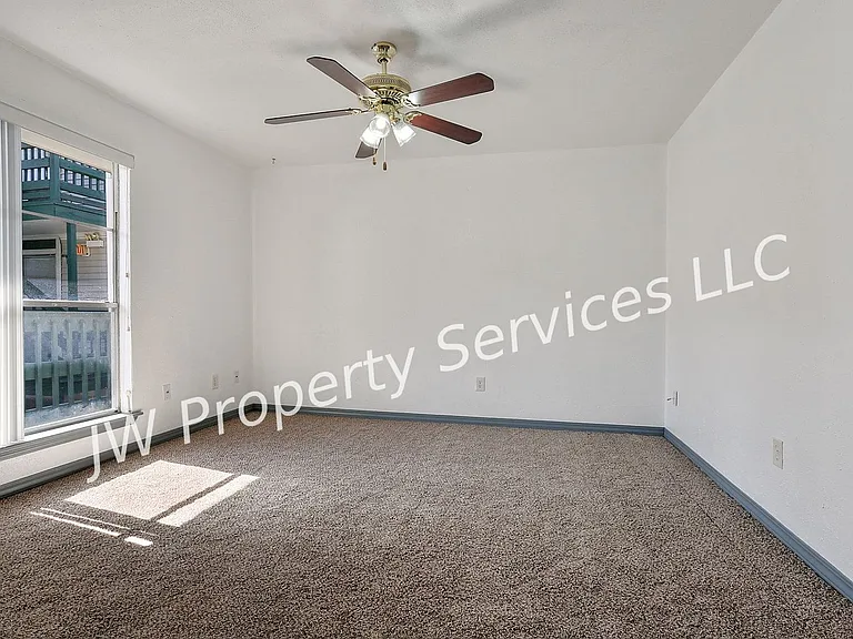 4101 Hessmer Ave #203 — Photo 3