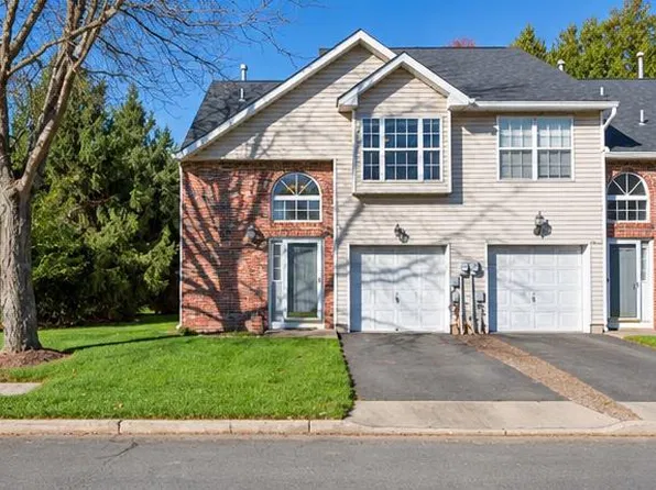 801 Lily Ln, Ewing, NJ 08638