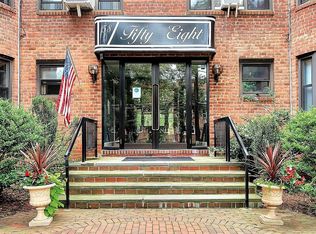 58 Grace Ave APT 3M, Great Neck, NY 11021