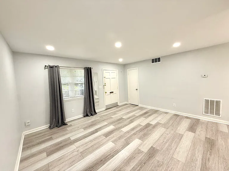 3079 Colonial Way #K — Photo 5