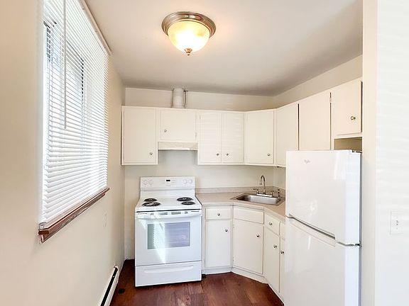 3rd image of 3609 Grand Ave S APT 3
