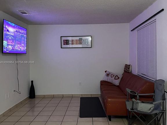 2nd image of 1944 SW 6th St #5