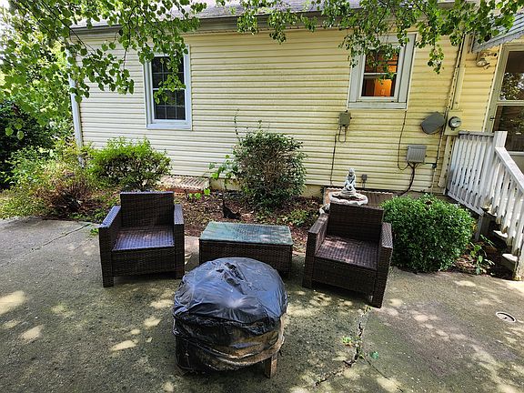 3rd image of 198 Delmar Dr