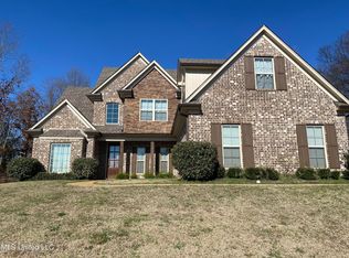 1916 Shady Wind Dr, Southaven, MS 38671