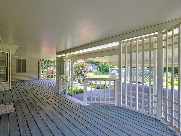 3215 Arthur Dr — Photo 20