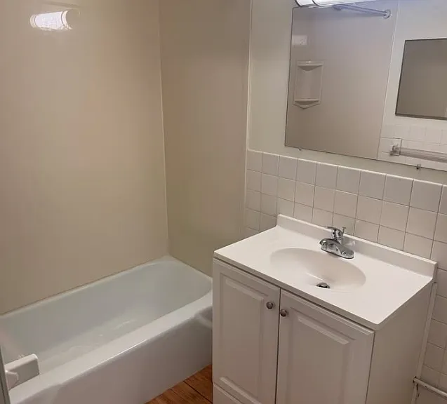 2082 Como Ave — Photo 28