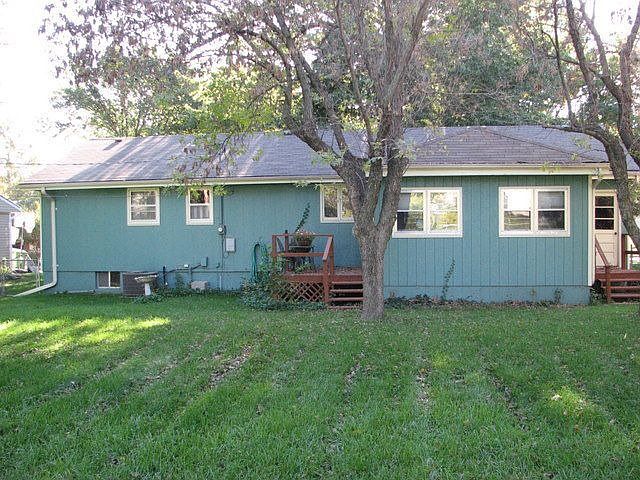 2nd image of 3215 Ella Ln