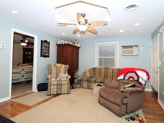 4th image of 12226 Melody Ln