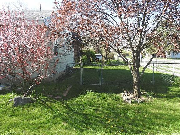 2nd image of 812 E Gregson Ave