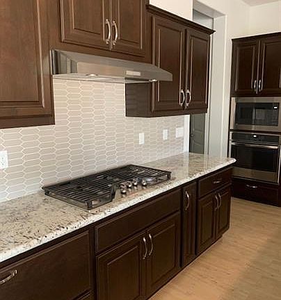 4th image of 1526 N Elizabeth Dr