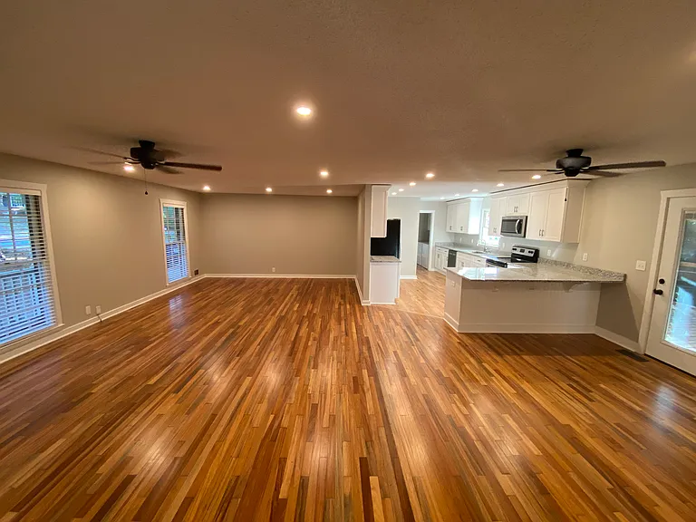 330 Segrest Cir — Photo 4