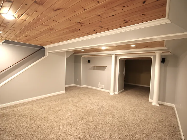 4400 Greensbury Dr — Photo 23