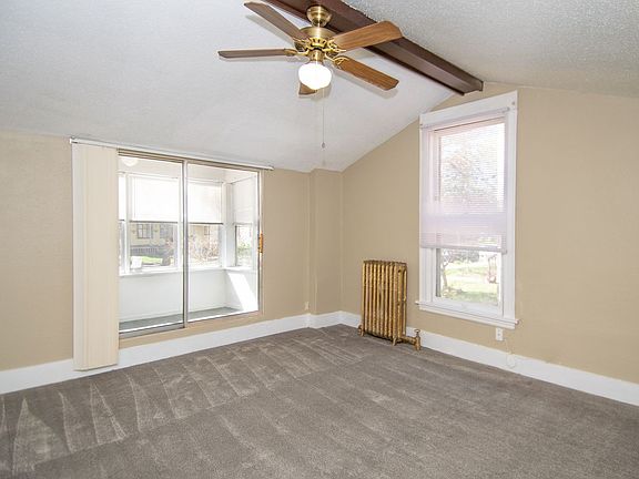 3rd image of 1600 Emerson Ave N #1