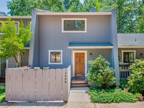 15390 Kingsbury Cir, Grass Valley, CA 95949