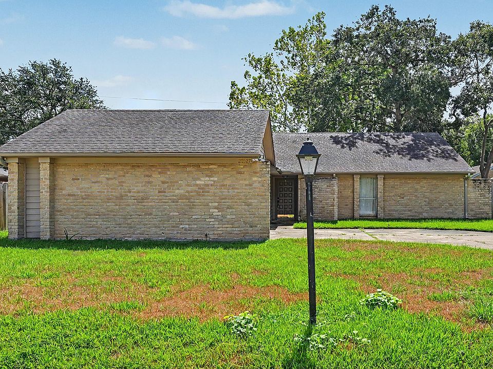 1st image of 22527 Indian Ridge Dr