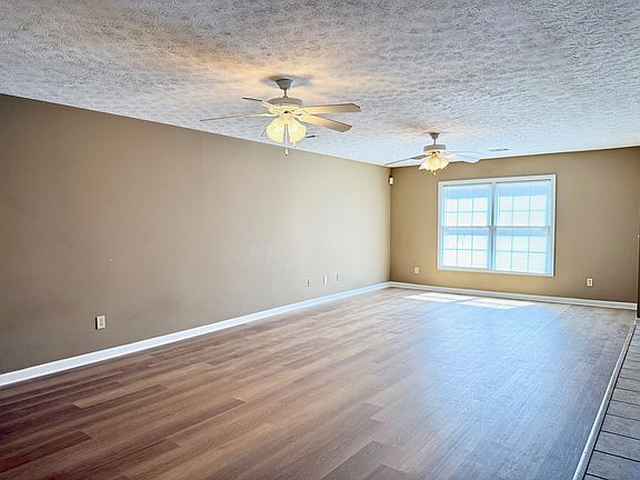 4th image of 147 Harmon Dr #F