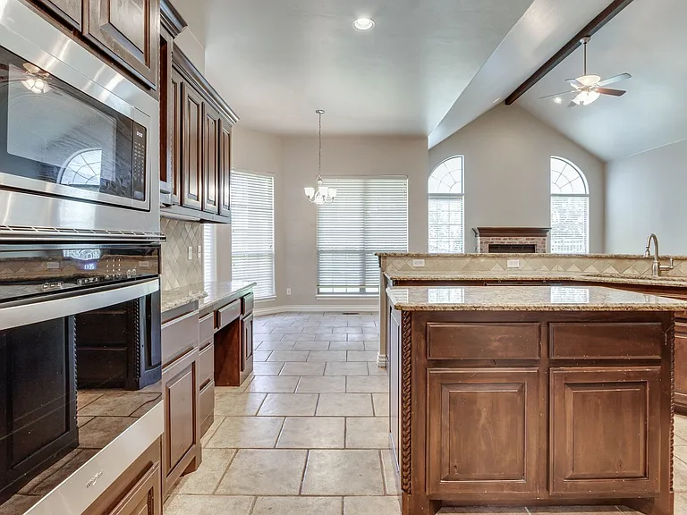 3341 Heritage Green Cir — Photo 17