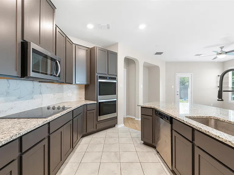 201 Bougainvillea Loop — Photo 12
