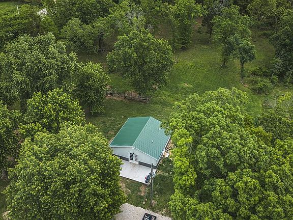 4th image of 110 Goshen Rd