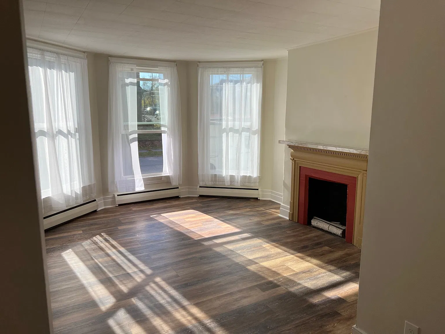 2528 Broad Ave — Photo 1