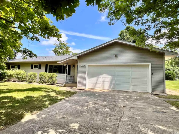 5372 Meadowbrook Dr, Fort Wayne, IN 46835