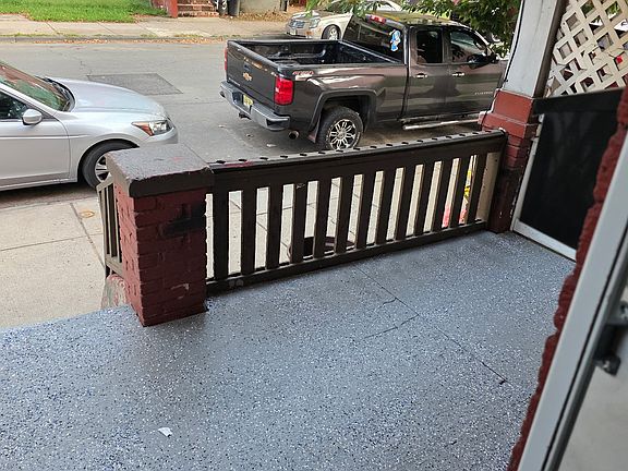 3rd image of 356 Walnut Ave