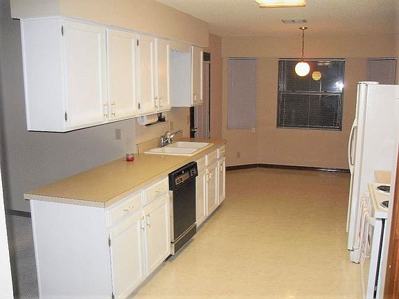 2nd image of 8448 Cross Timbers Ct