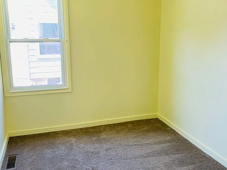 188 Florida Ave — Photo 6