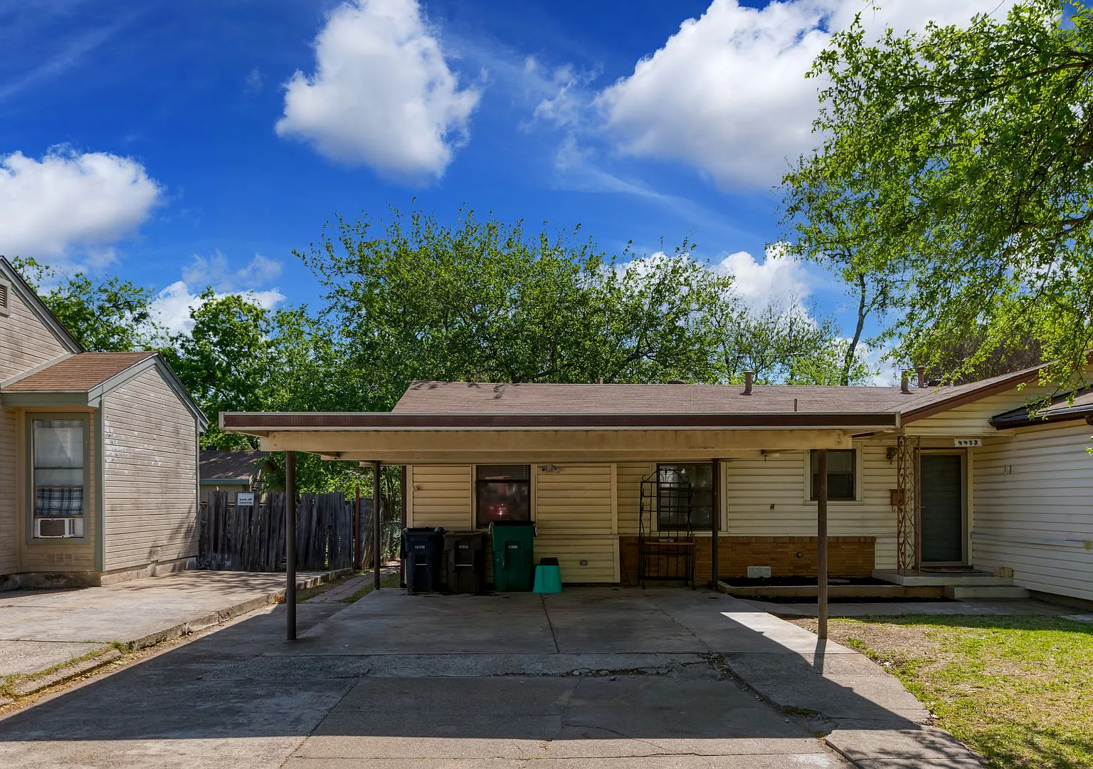 4413 Vermont Ave — Photo 1