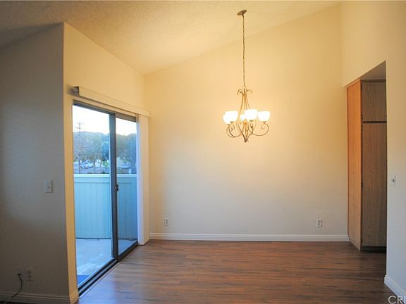 3rd image of 27150 Hidaway Ave Unit 5