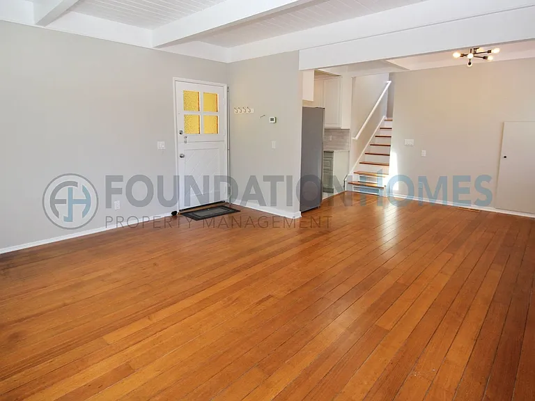 12 Perry Walk — Photo 3