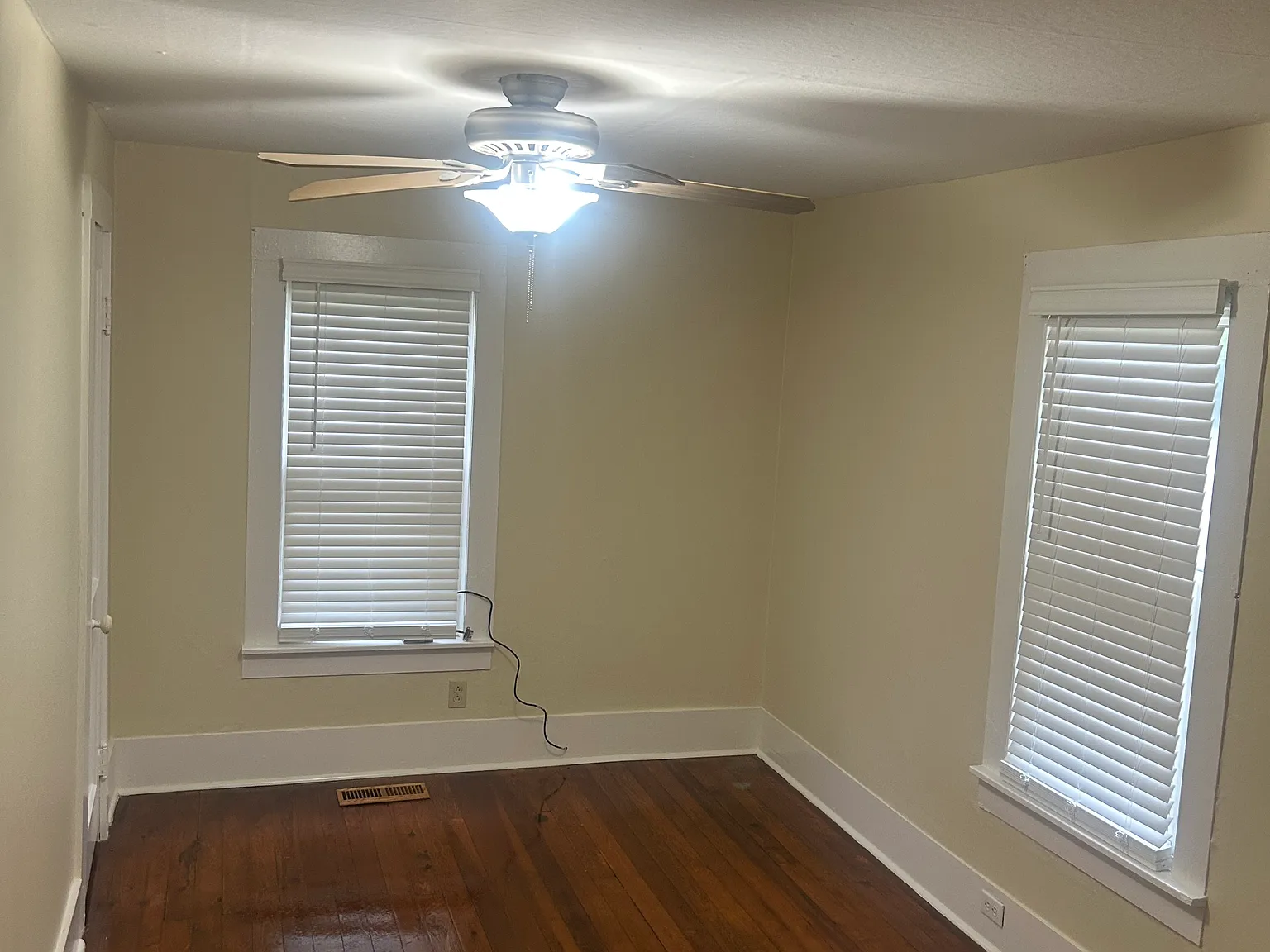 2 bed, 1050 sqft, $750 — Photo 3