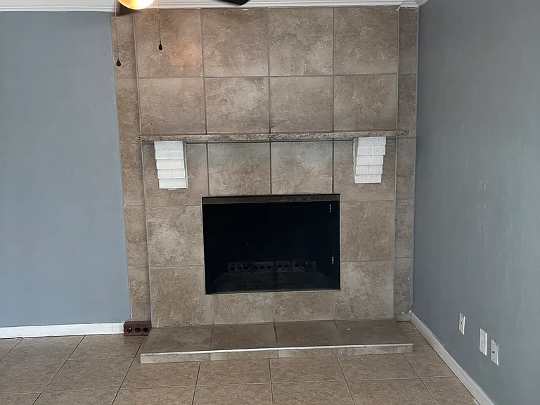 1147 Barbara Dr — Photo 8