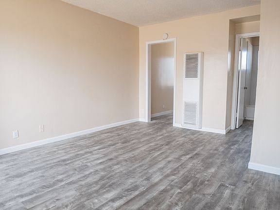 5th image of 16433 Woodruff Ave APT 26