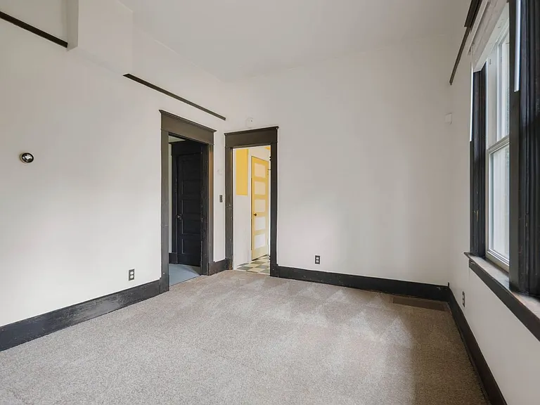 712 SW 3rd Pl — Photo 7