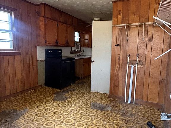 5th image of 3078 Pax Hill Rd