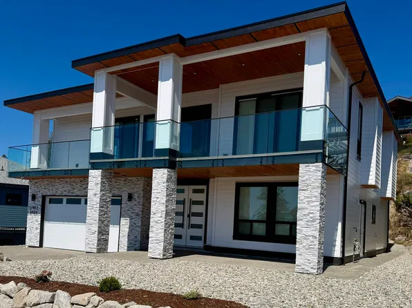 5962/64 Barnacle St, Sechelt, BC V7Z 0V1