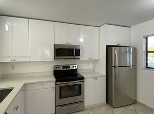 9022 NW 28th Dr, Pompano Beach, FL 33065