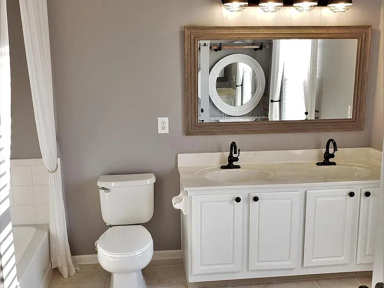 6223 Craughwell Ln — Photo 3