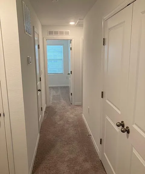 1032 Appleton St — Photo 21