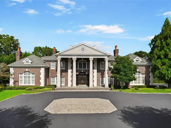 3 Tatem Way, Old Westbury, NY 11568