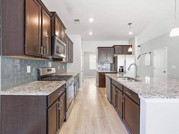 2nd image of 115 Juniata Loop