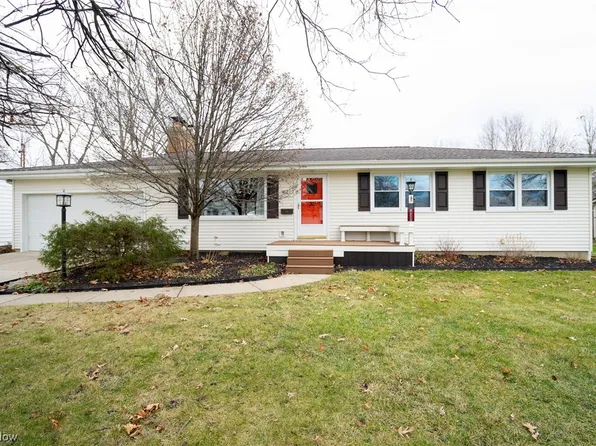 411 Hood Dr, Canfield, OH 44406