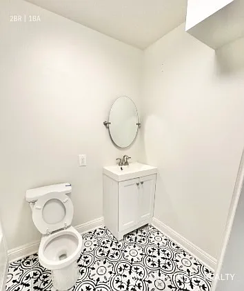 752 S Mariposa Ave #204 — Photo 8