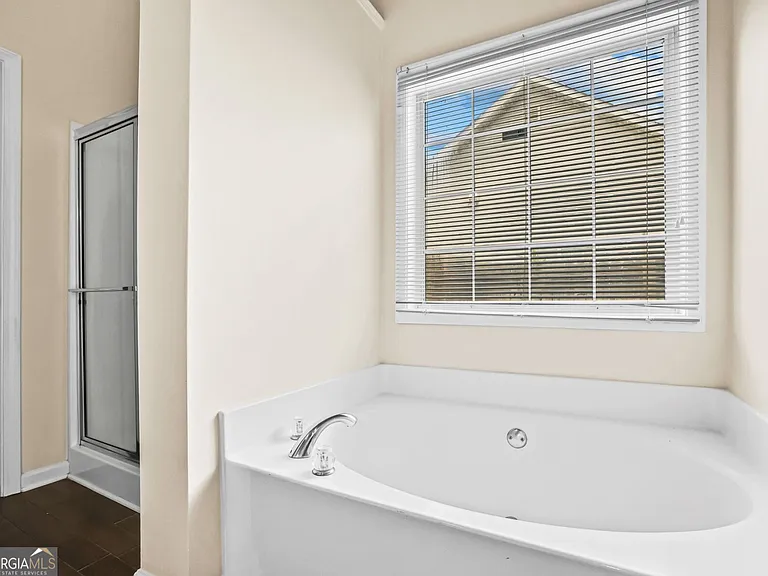 3245 Chandon Ln — Photo 12