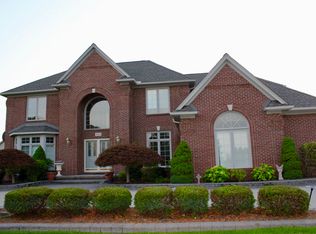 49501 Sandra Dr, Shelby Township, MI 48315