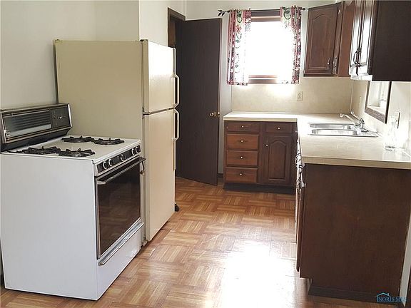 3rd image of 5209 306th St