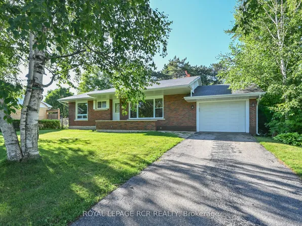 18 Doner St, New Tecumseth, ON L9R 1M6